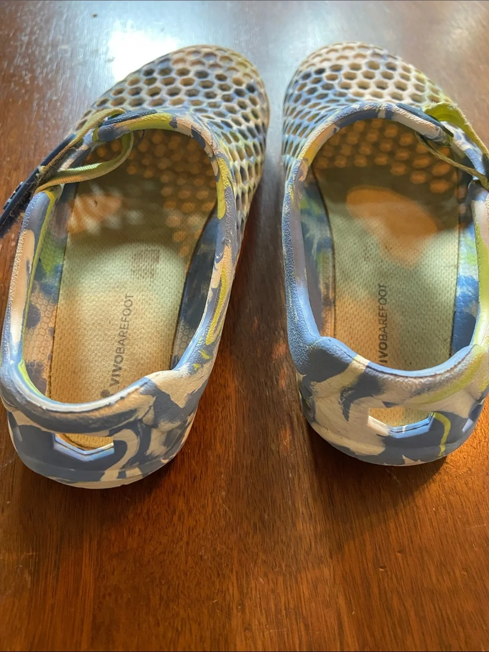 Vivobarefoot kids Ultra Bloom water shoes US 1 / EU 32